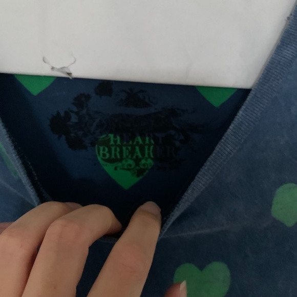 Urban Outfitters / Heart Breaker Tee Shirt - Picture 4 of 8